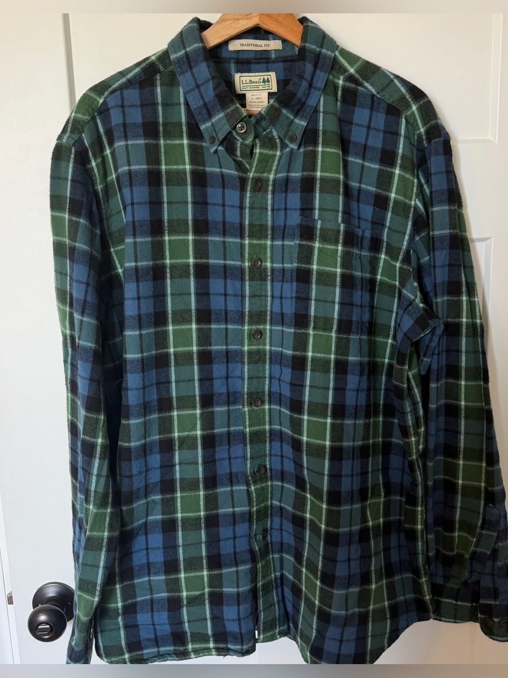 L.L. Bean Blue and Green Plaid Button-Down Flannel Shirt Mens Large Cotton EUC